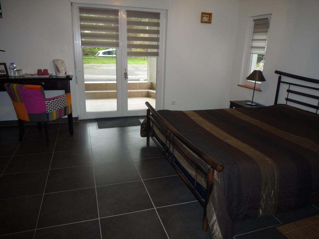 Chambres D'Hotes Les Chalinettes Fegersheim Ruang foto