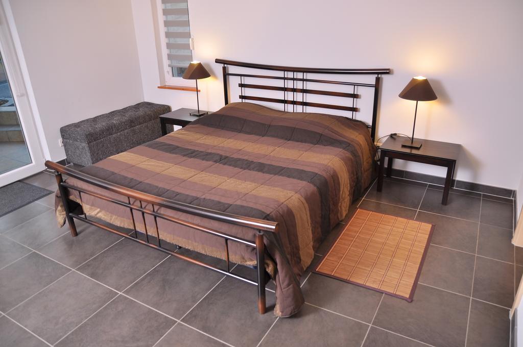 Chambres D'Hotes Les Chalinettes Fegersheim Ruang foto