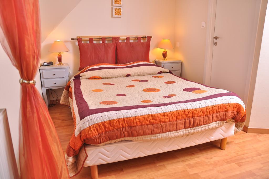 Chambres D'Hotes Les Chalinettes Fegersheim Ruang foto